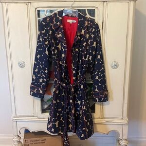 Euc boden trench. Size 8